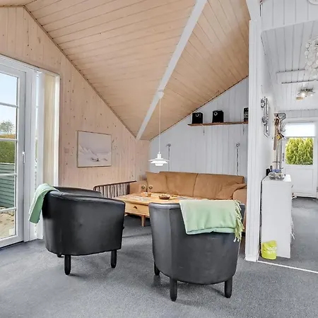 Feriehus Cozy In With Kitchen
